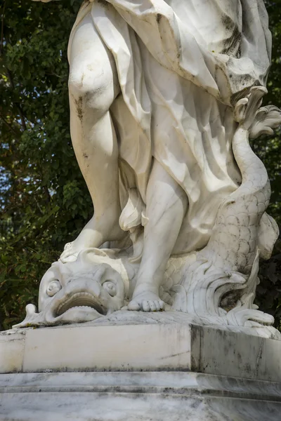 Sculpture en marbre blanc — Photo