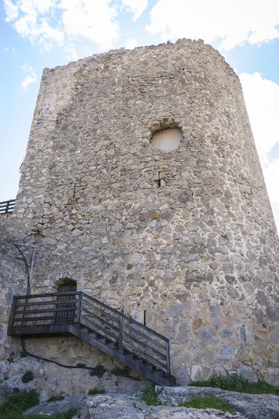 Tourism medieval stone tower in the city of Toledo, Spain, ancie — стоковое фото