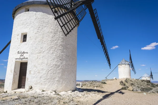 Obilné mlýny mýtické Kastilie ve Španělsku, Don Quijote, Kastilský l — Stock fotografie