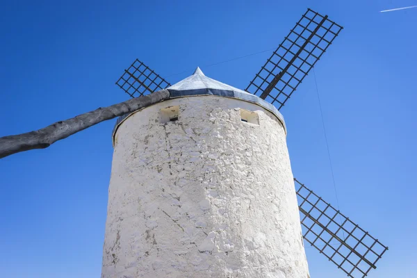 Obilné mlýny mýtické Kastilie ve Španělsku, Don Quijote, Kastilský l — Stock fotografie