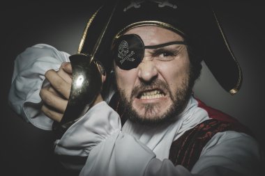 man pirate with eye patch clipart