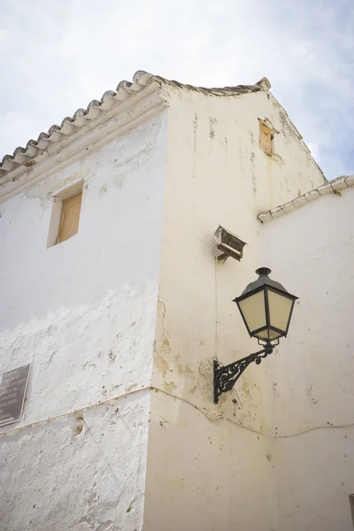 Witte gebouw in Marbella — Stockfoto