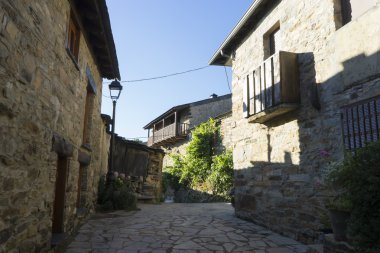 ahşap ve taş evler