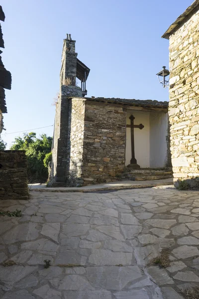 教堂门在萨莫拉省 — 图库照片