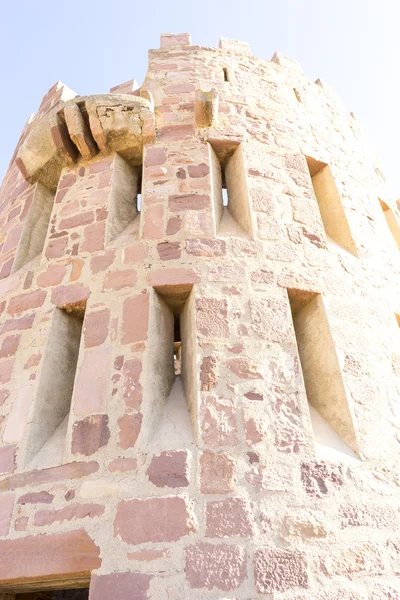 Burg mit Zinnen und Mauern — Stockfoto