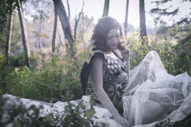 geleneksel Roma döneminde gümüş zırh Bahçe güzel esmer