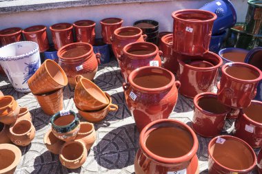 Vintage çamur el yapımı gemi bir dükkanda geleneksel ortaçağ, craf