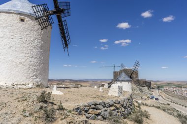 Ortaçağ, Toledo şehrinde Consuegra, yel değirmenleri gr için kullanılmıştır