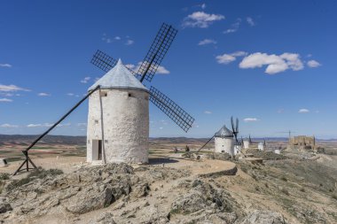 Toledo şehir, Consuegra, yel değirmenleri tahıl öğütmek için kullanılmıştır 