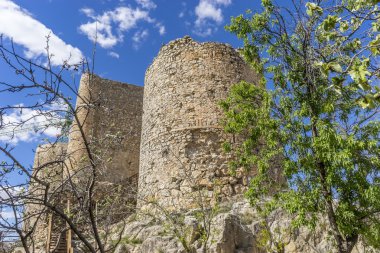Ortaçağ Kalesi şehrin Consuegra Toledo, İspanya