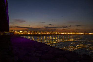 Valencia beach gece
