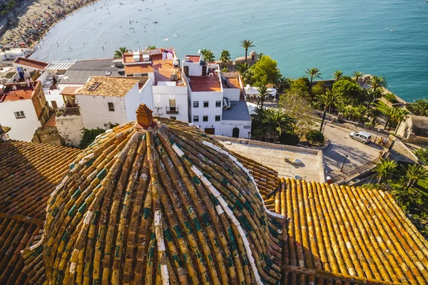 Vistas del pueblo Penyscola desde el castillo — Foto de Stock