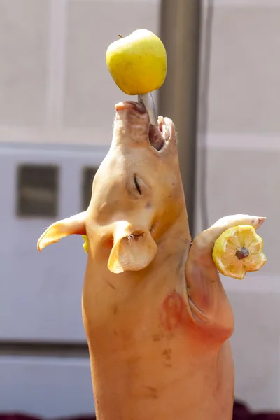 Piglet prepared for cooking — Stock Photo, Image