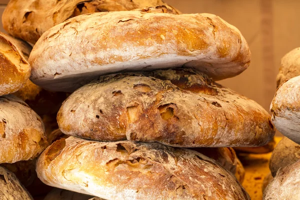 Handwerkliches Brot — Stockfoto