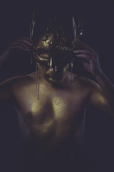 Man met Gouden helm — Stockfoto