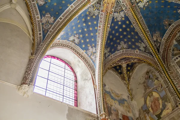 Capela arruinada dentro da Catedral de Toledo — Fotografia de Stock