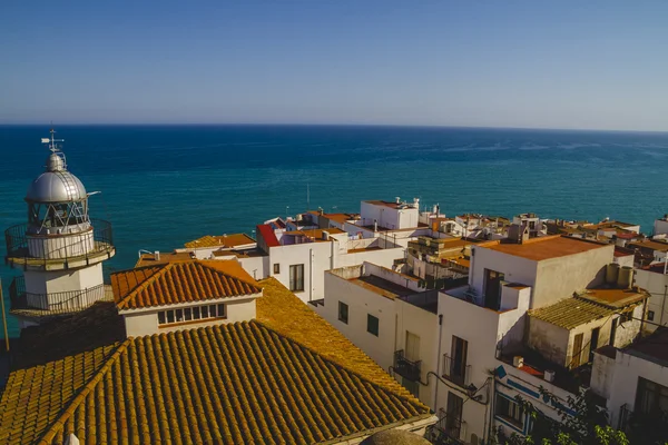 Paisagem espanhola com mar azul profundo — Fotografia de Stock