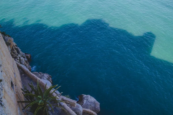 Paisaje español con mar azul profundo —  Fotos de Stock