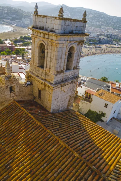 Испанский пейзаж с глубоким синим морем — стоковое фото