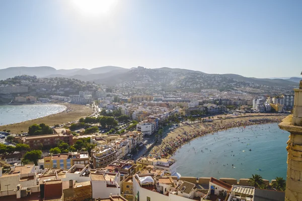 Paisagem espanhola com mar azul profundo — Fotografia de Stock