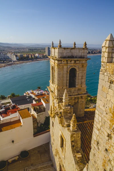 Paisagem espanhola com mar azul profundo — Fotografia de Stock