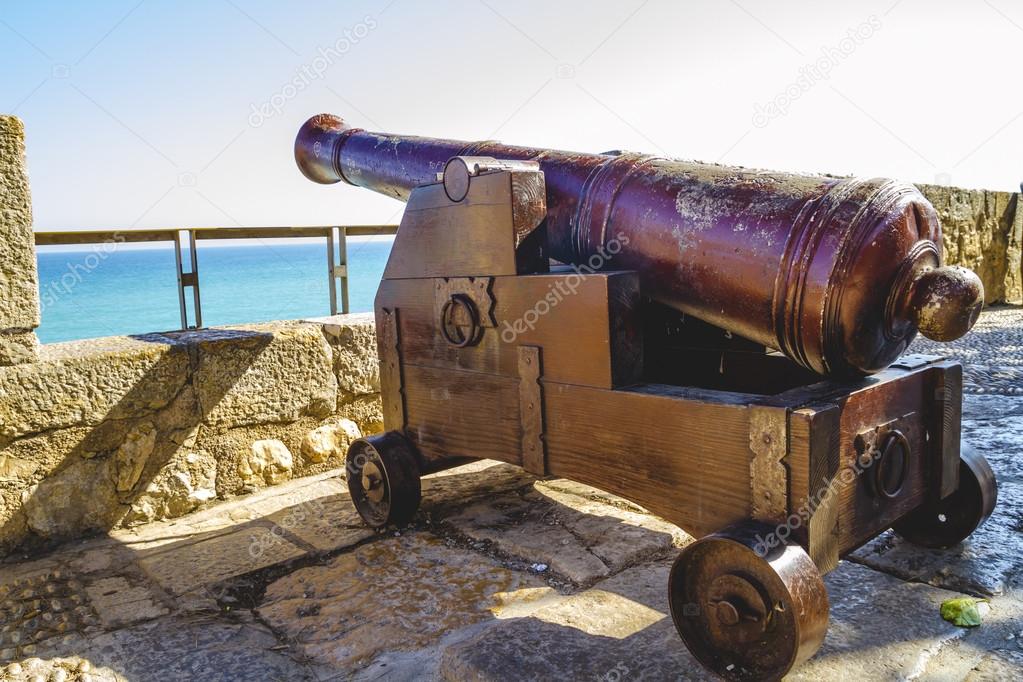 Spanish cannon pointing out to sea fortress