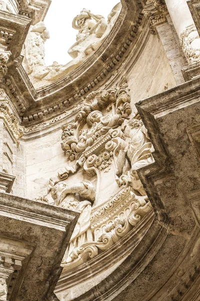 Ornamenten en sculpturen van gotische stijl — Stockfoto