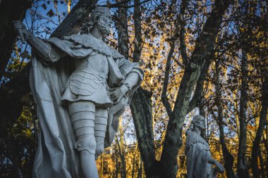 Sabati bahçeleri heykeller