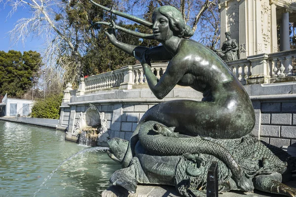 Bronze sculpture of a mermaid — Stock Photo, Image