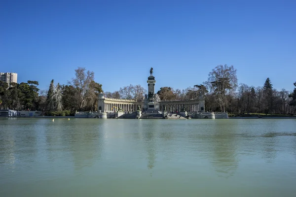 Retiro Park Lake — Stok fotoğraf