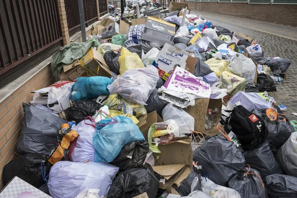 Huelga de recogida de residuos municipales — Foto de Stock