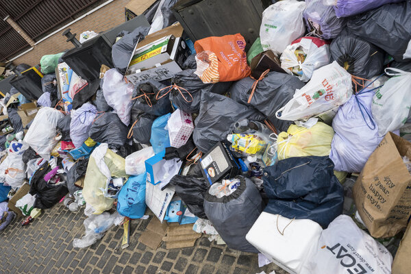 Strike by municipal waste collection