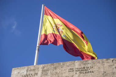 İspanyol bayrağı, plaza colon Anıtı