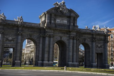 Efsanevi alcala kapı Madrid