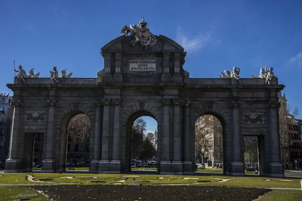 Mythical alcala door in Madrid — Stock Photo, Image