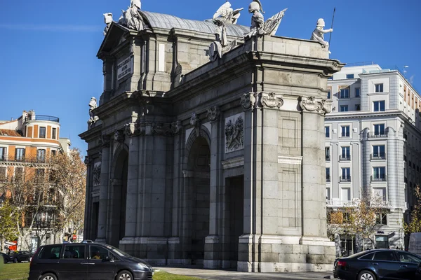 Mythical alcala door in Madrid — Stock Photo, Image