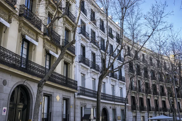 Facades of typical architecture of Madrid — Stock Photo, Image
