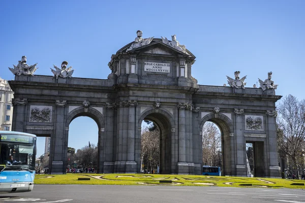 Mythical alcala door in Madrid — Stock Photo, Image