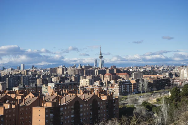 De skyline van de stad van Madrid — Stockfoto