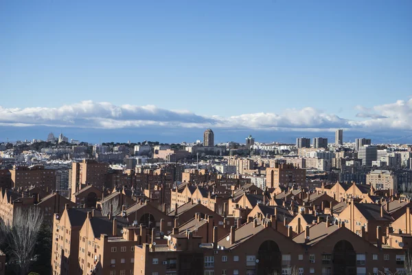 De skyline van de stad van Madrid — Stockfoto