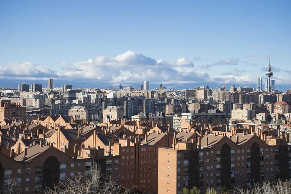 De skyline van de stad van Madrid — Stockfoto