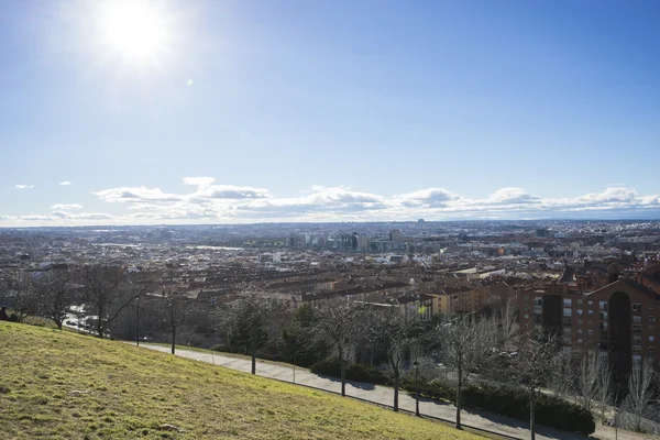 De skyline van de stad van Madrid — Stockfoto