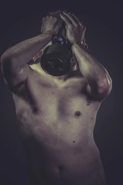 Nude man with gas mask — Stock Photo, Image