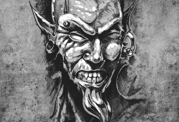 Голова дьявола с пирсингом на винтажной бумаге — стоковое фото