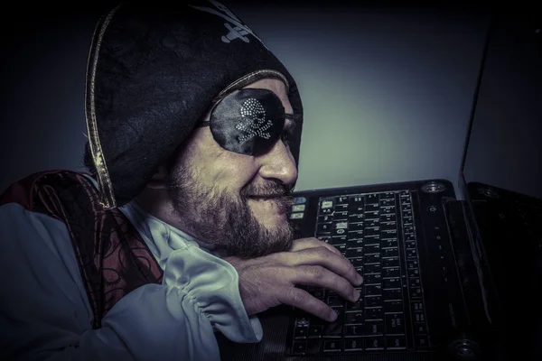 Seguridad informática con pirata hacker — Foto de Stock
