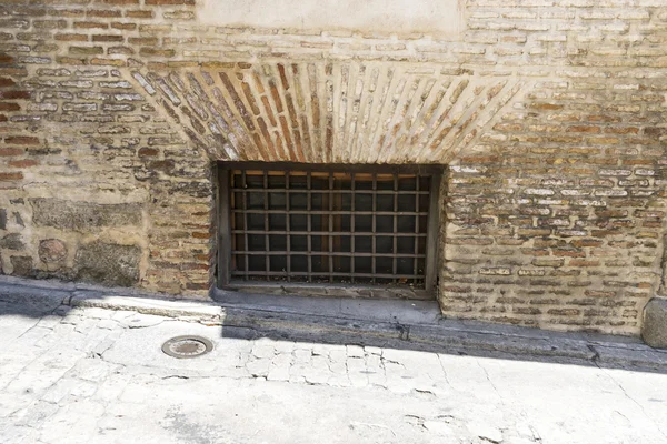 Window of prison in Toledo — Stock fotografie