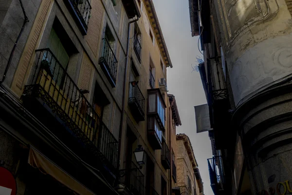 Arquitectura medieval en Toledo — Foto de Stock