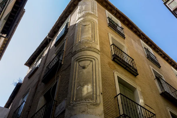 Arquitectura medieval en Toledo — Foto de Stock