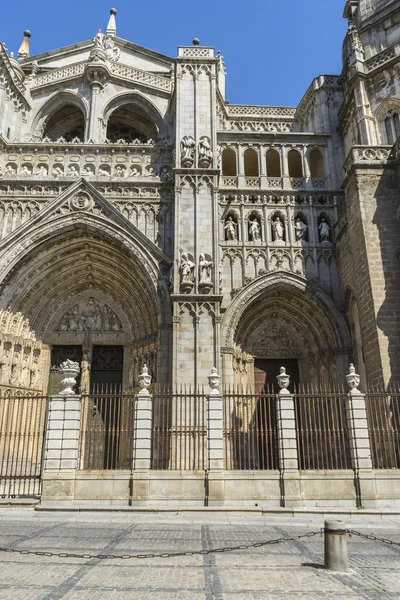 Bellissima cattedrale di Toledo — Foto Stock