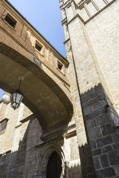 Facade of the cathedral of Toledo — Stock Photo, Image